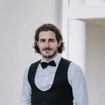 lasha, 33