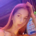 Nika, 33